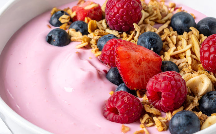 Ma Recette GYN OPK® : Le Granola Bowl aux fruits ; graines de chia ; fruits rouges